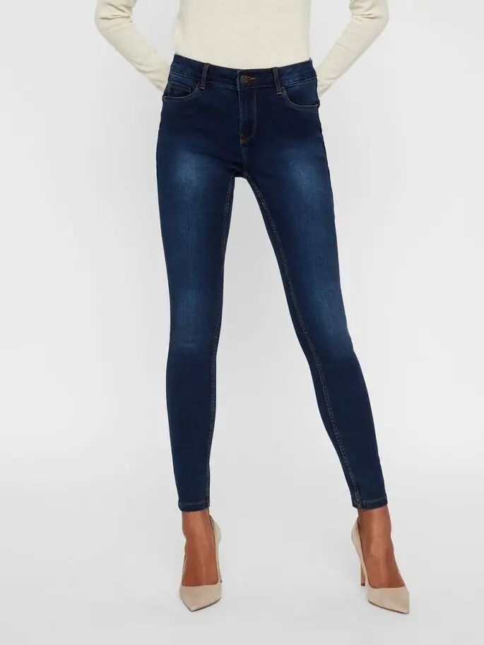 Джинсы slim fit женские