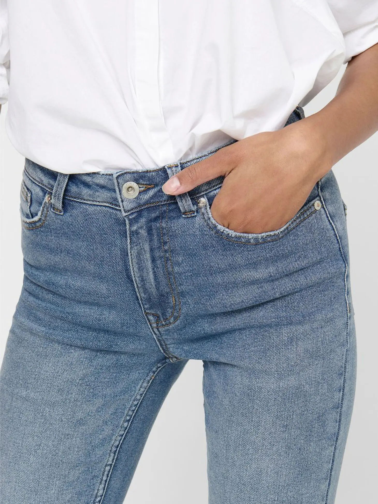 Джинсы Straight Fit женские