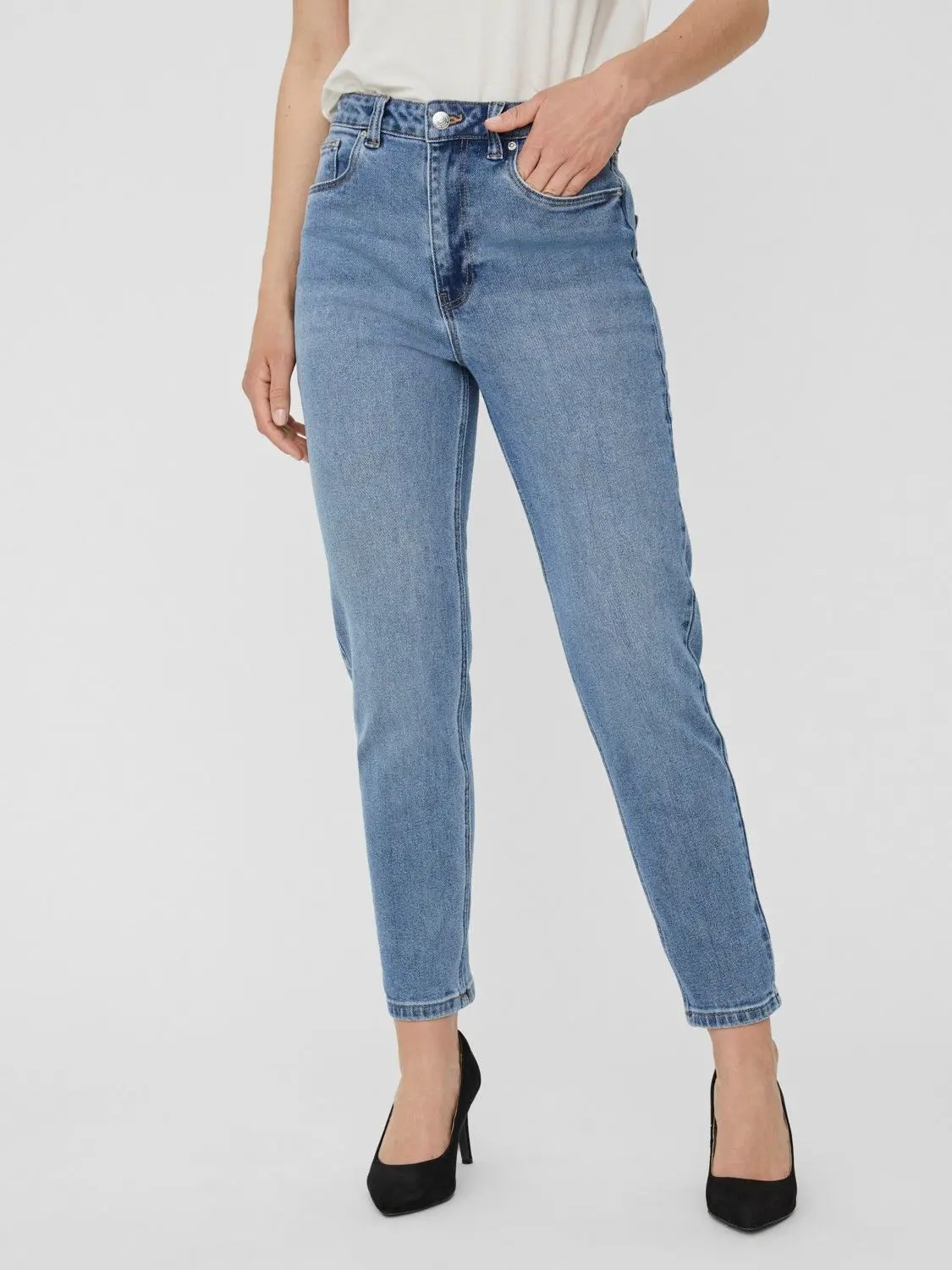 Джинсы mom fit женские