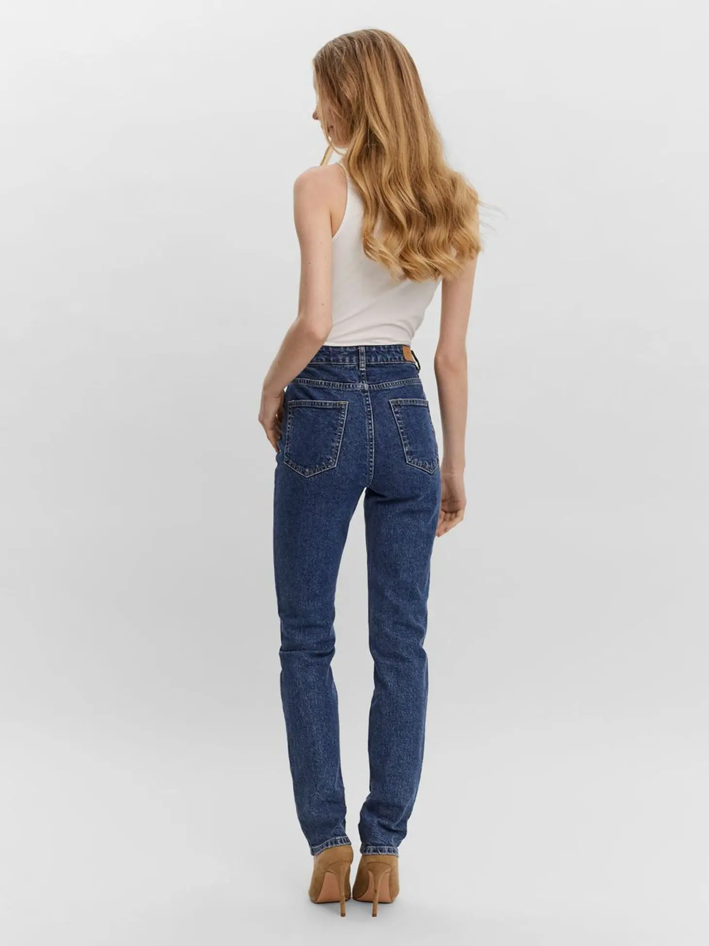 Джинсы mom fit женские