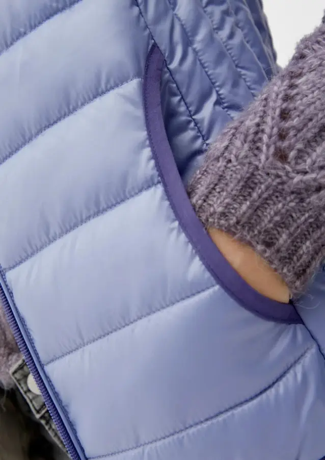 Жилет утепленный женский