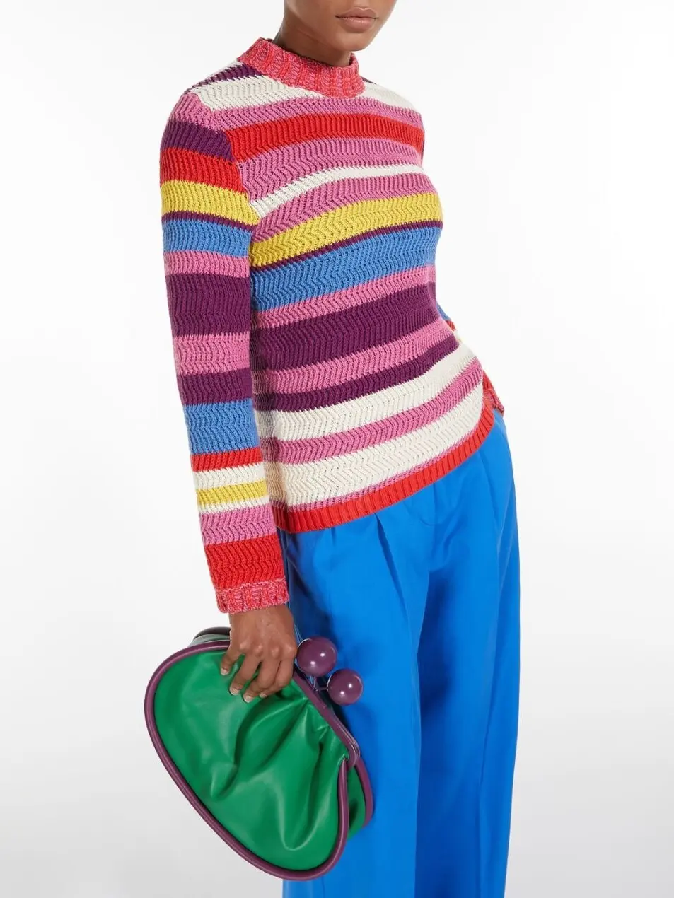 Свитер женский
