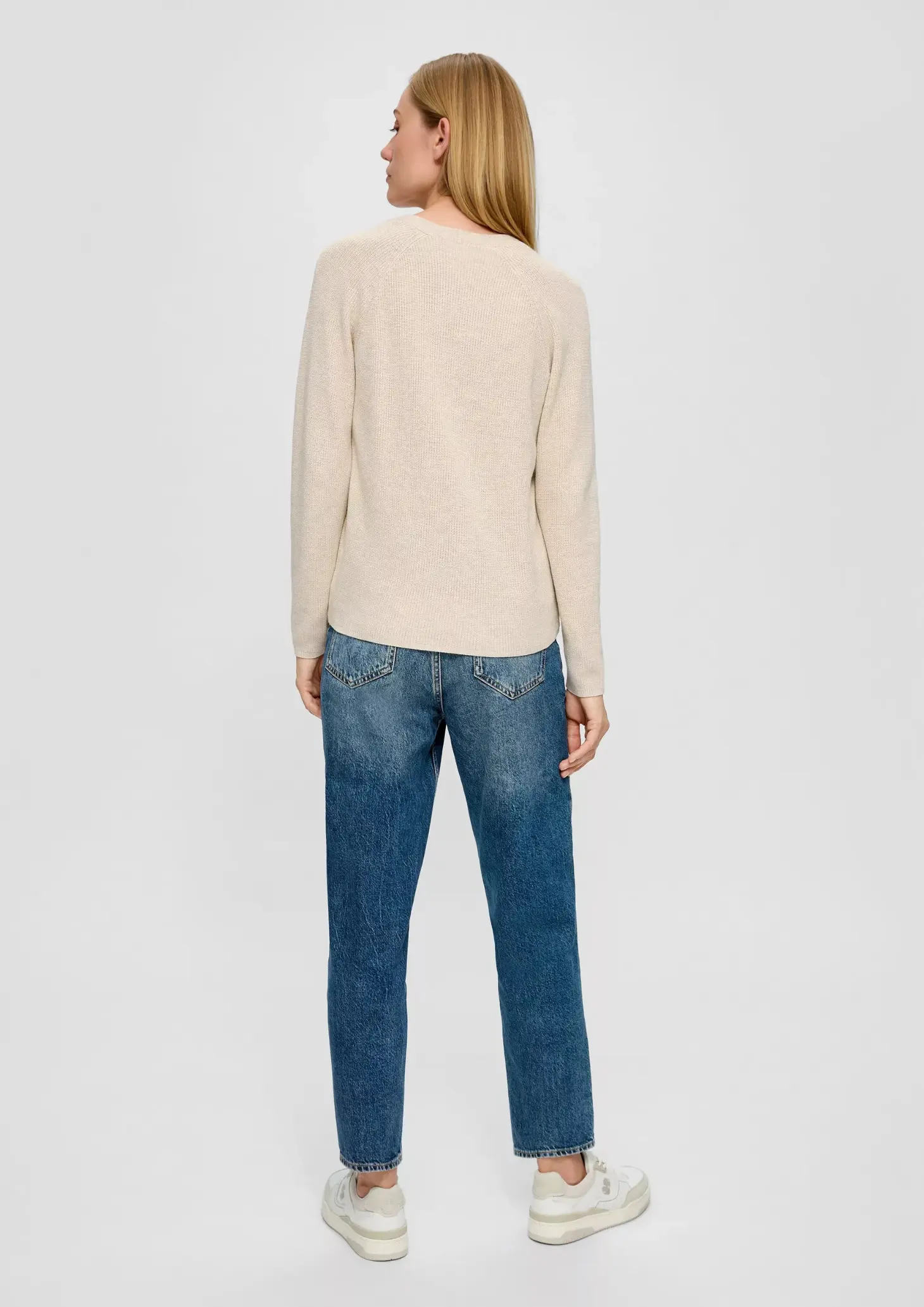 Пуловер женский