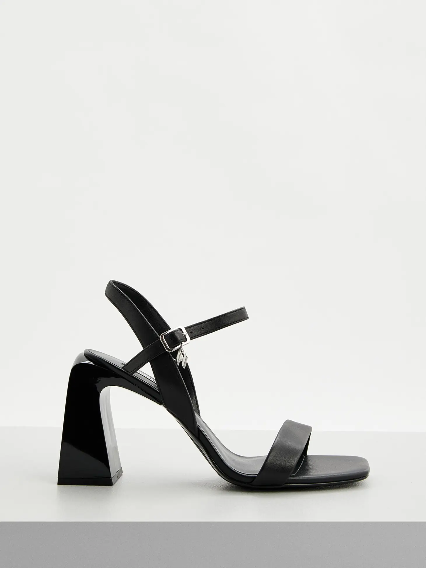 Босоножки женские